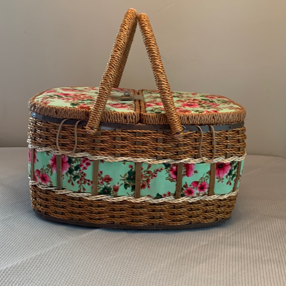 Vintage Sears Best Sewing Basket Floral Wicker Picnic